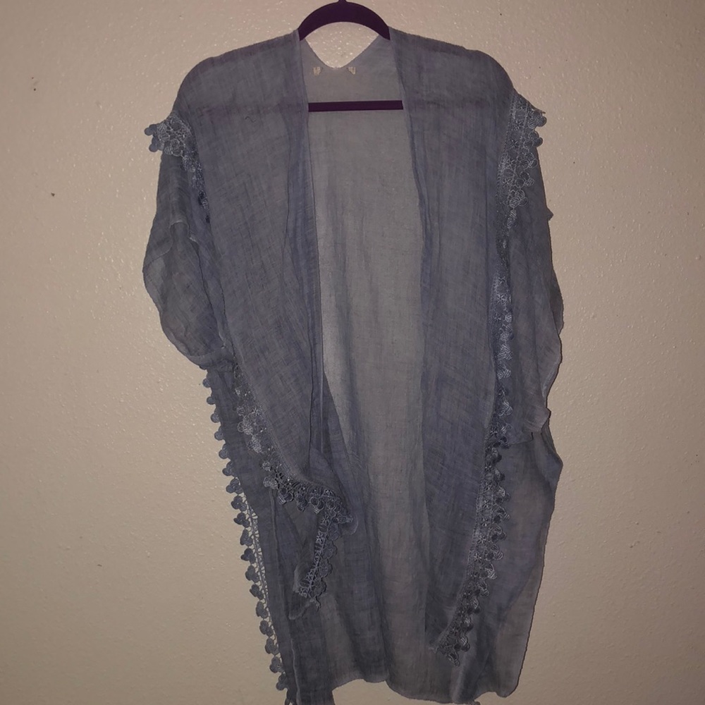 Light Blue Comono - Picture 1 of 4